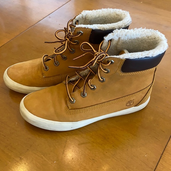 Timberland Shoes - Women’s Timberland Premium Flannery 6” Sneaker Boot, Wheat Wool. Gently Worn.
